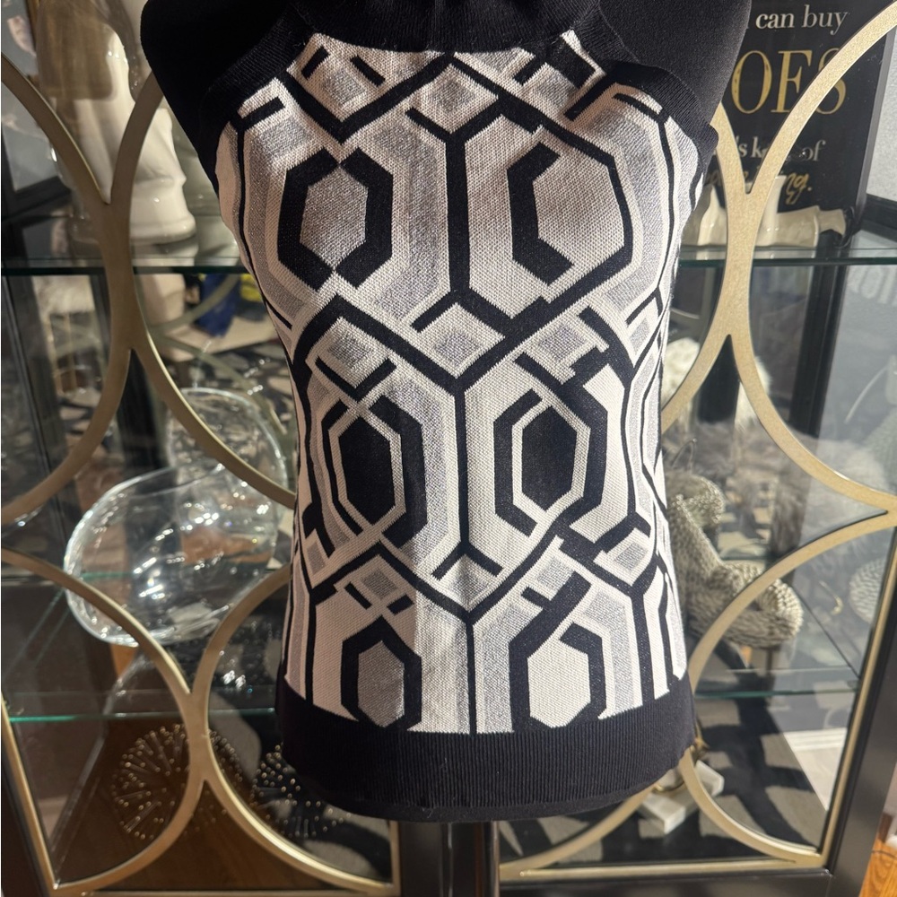 INC International Concepts Black and White Graphic Tank Top - Picture 4 of 6